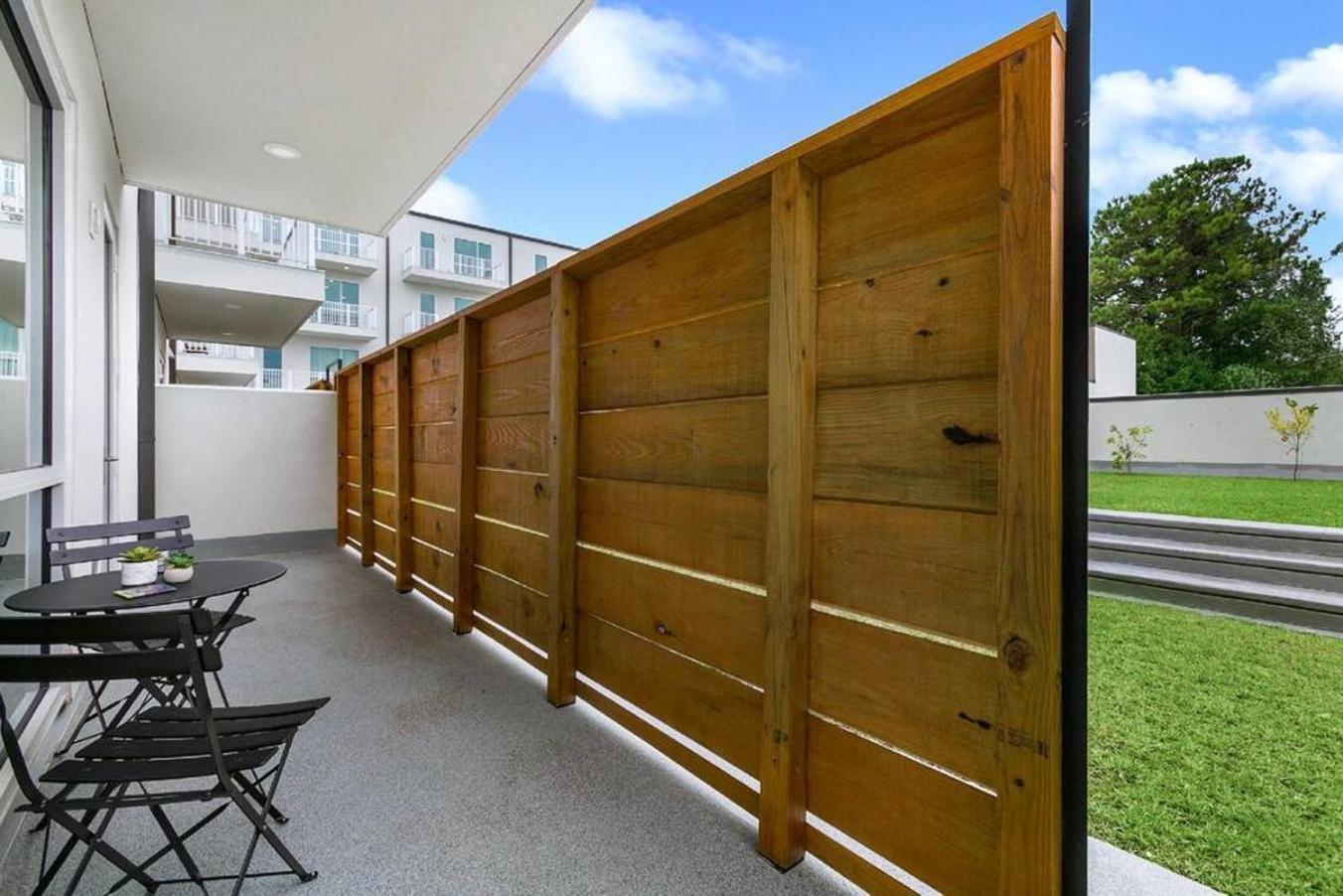 Style Bywater W Pool Gym & Parking! New Orleans