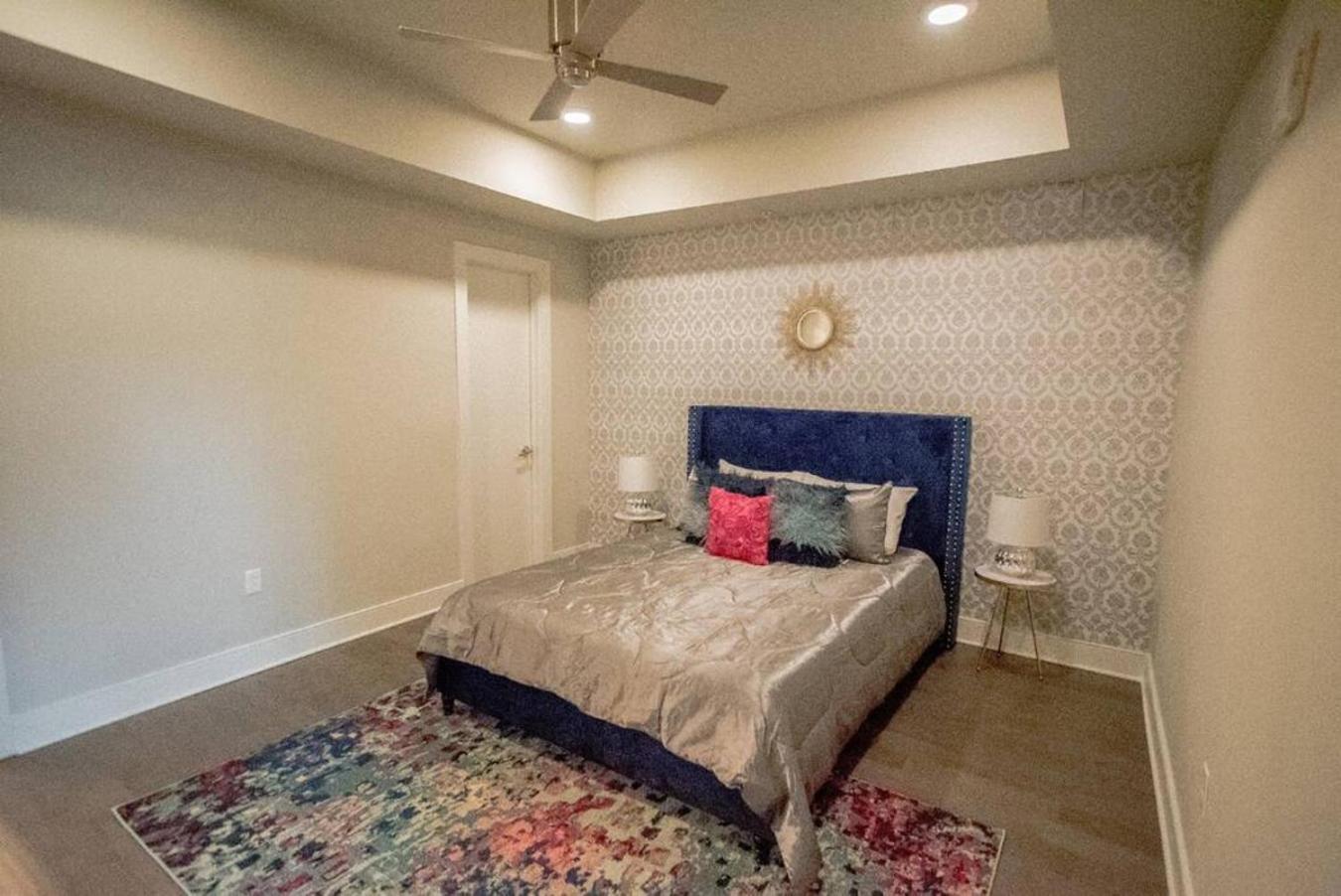 Style Bywater W Pool Gym & Parking! *